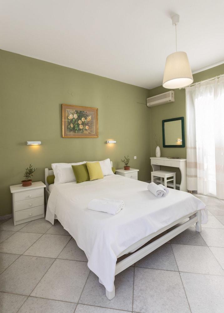 Elia Studios Naxos City ภายนอก รูปภาพ